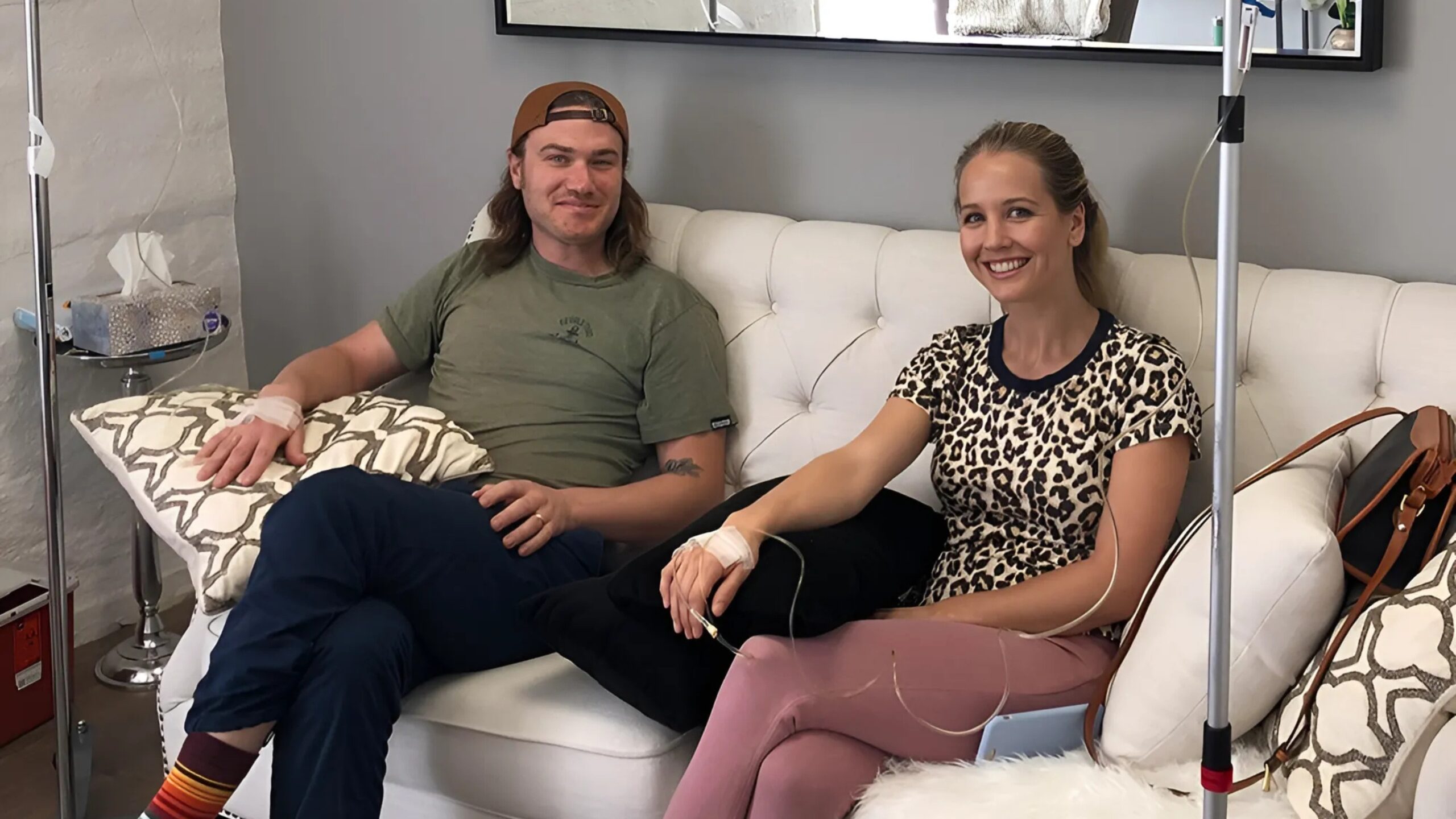 A couple receiving iv drip injection therapy at PointHealth, PointInfusion